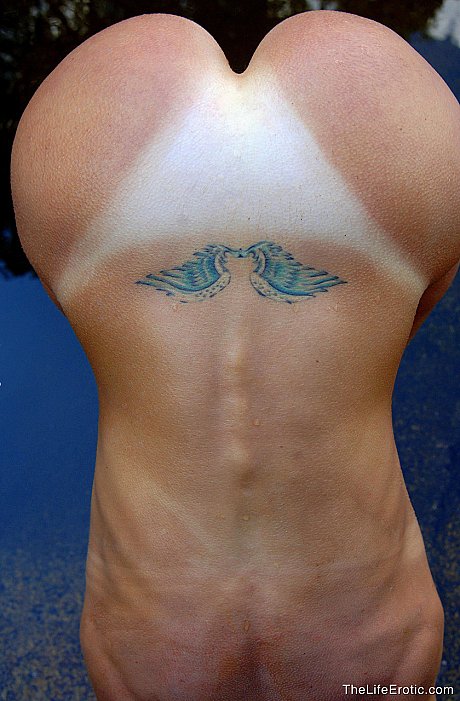 Naked blondie Maite flaunts her flexible body & her round ass in a stream pool - Image 14 of 20  in Pussy category   featuring Maite 