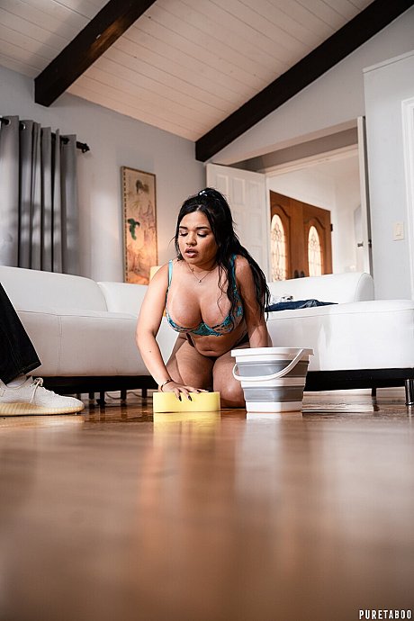 Pure Taboo performed by Isiah Maxwell, Summer Col Sex Gallery - Image 9 of 20  in Cumshot category   featuring Isiah Maxwell, Summer Col 