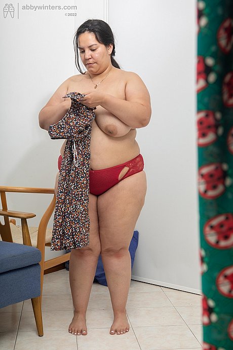 Chunky amateur with large juggs Laury gets spied on while getting dressed - Image 8 of 20  in Amateur category   featuring Laury 
