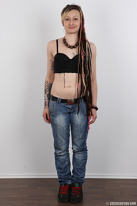 Alternative bitch GF girl with long dreadlocks poses in the naked for the first time - Image 4 of 20  in Close Up category   featuring Eva 