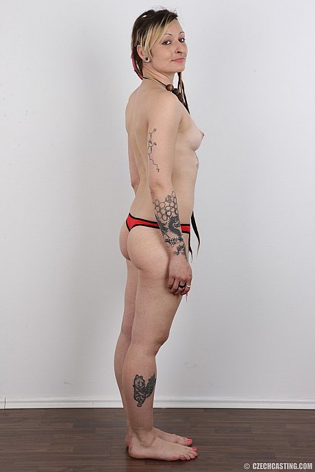 Alternative bitch GF girl with long dreadlocks poses in the naked for the first time - Image 10 of 20  in Close Up category   featuring Eva 