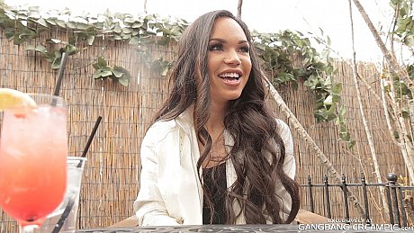 White lady perfects her sperm swallowing skills during a debauchery - xxx porn gallery #47225 in Outdoor featuring Emily