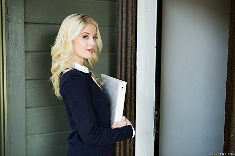 Blondy school lady girl broad Charlotte Stokely seduced by busty MILF Courtney Taylor