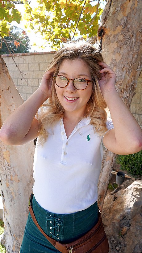 Teen geek Vienna Rose reveals her tiny boobs and nice round behind - Image 2 of 16  in Outdoor category   featuring Ryan Madison, Vienna Rose 