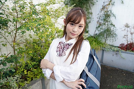 Skinny Japanese babe Mikuro Komori gets blindfolded, screwed & creampied - Gallery #10260