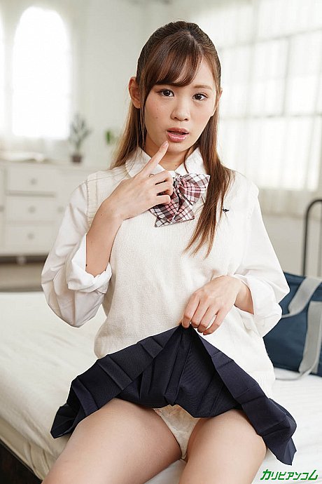 Skinny Japanese babe Mikuro Komori gets blindfolded, screwed & creampied - Image 3 of 20  in Skirt category   featuring Mikuro Komori 