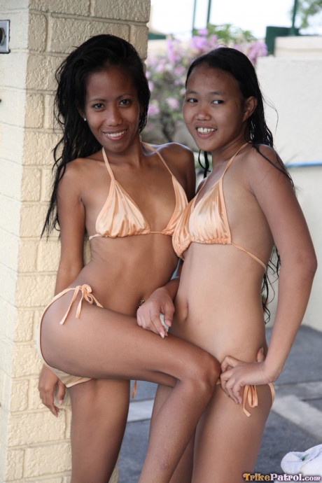 Ravishing Filipinas Jeremay & Mayka sharing a thick boner in a POV 3some - #1205202