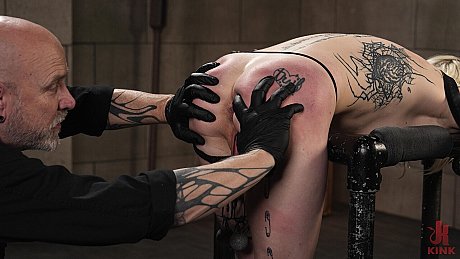 Device Bondage featuring Chuck Faerie, Eli Cross XXX Pictures - Image 8 of 18  in Dildo category   featuring Eli Cross, Chuck Faerie 