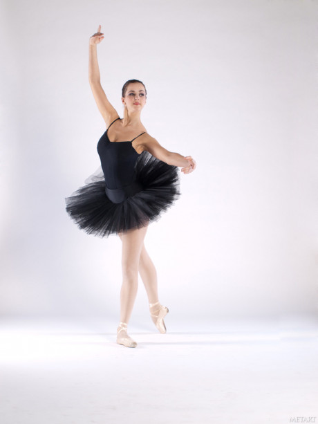 Fine young ballerina Bianca C gets nude & shows her huge tits and bald snatch - #412595