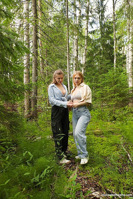 Club Sweethearts starring Ashley Wilde, sweet Doll naked Photos - Image 4 of 21  in Lesbian category   featuring Ashley Wilde, Sexy Doll 