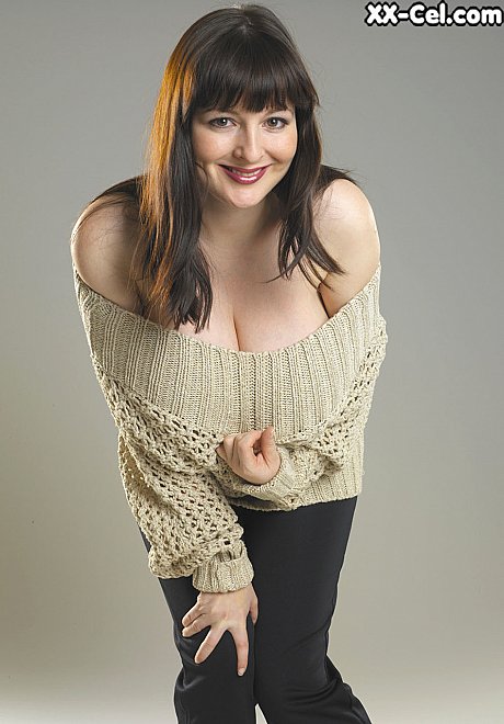 Sweet amateur babe Lorna Morgan shows her tremendous boobies and rubs her vagina - Image 2 of 20  in Nipples category   featuring Lorna Morgan 