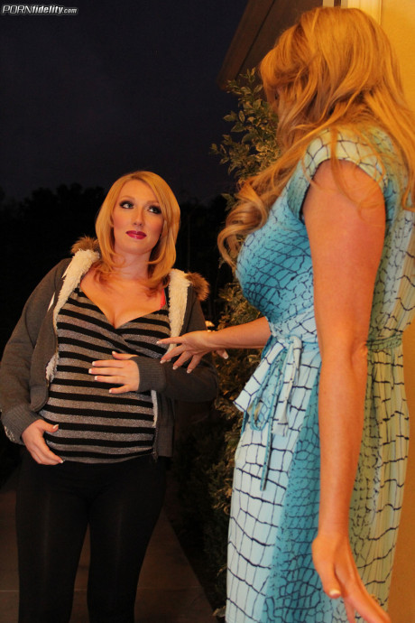 Busty MILF Kelly Madison and her pregnant friend get boned in fling - #110978