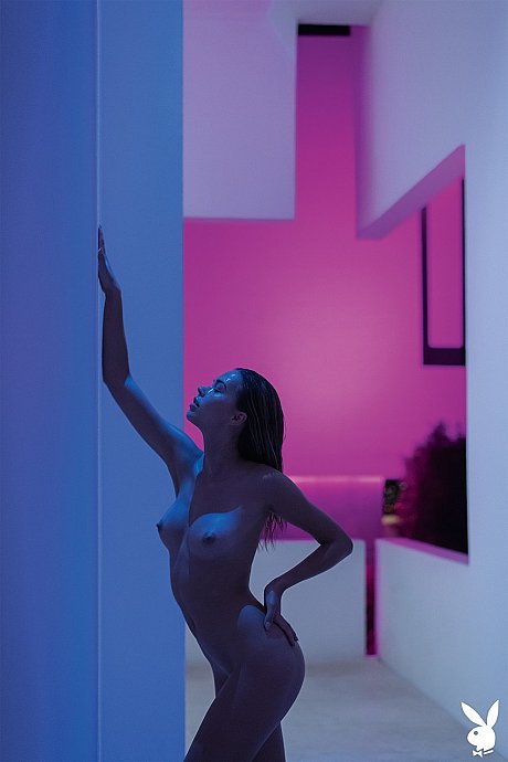 Polish sweetie Sandra Kubicka shows her flawless skinny body while fully undressed - Image 5 of 20  in Legs category   featuring Sandra Kubicka 