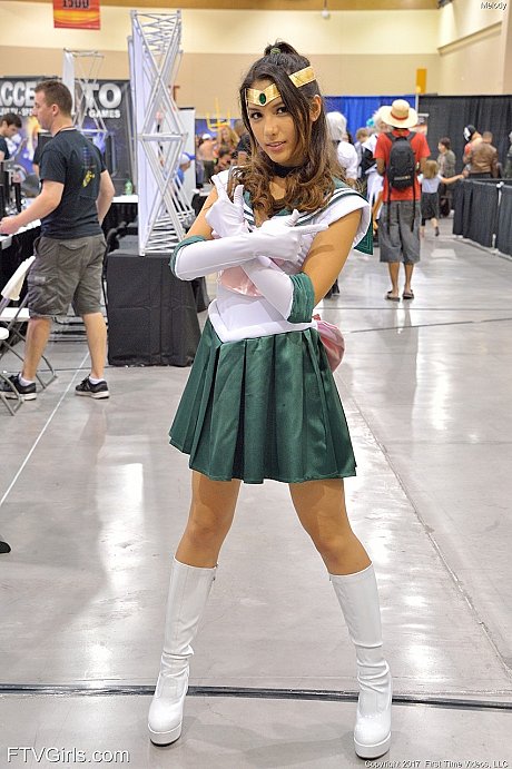 Amateur honey Melody blowing and riding a huge plastic schlong - Image 9 of 20  in Model category   featuring Melody Wylde 