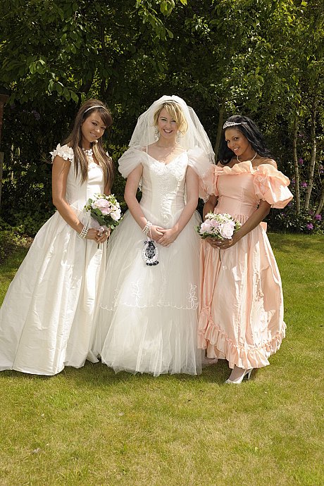 Hot bride Natalia gets lured into a slutty chick gf broad 3some by her lesbian maids