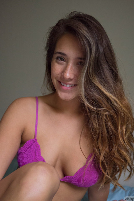 Gorgeous babe Eva Lovia flaunting hot body in pretty panties & bra on her bed