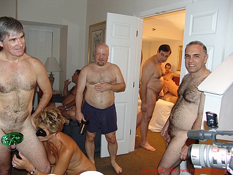 Busty swinger wives Dee & Tracy suck getting drilled in an amateur debauchery - Image 7 of 20  in Pussy category   featuring Tracy Lick, Dee Delmar 