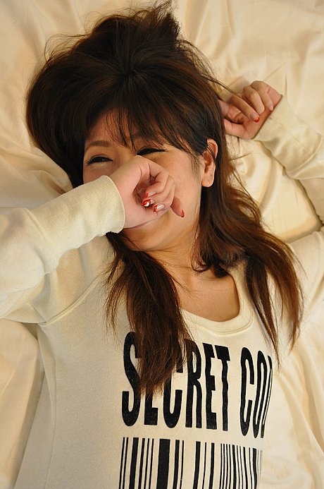 Little chinese babe Asari spreads her super furry beaver and shows her butt - Image 12 of 21  in Teen category  