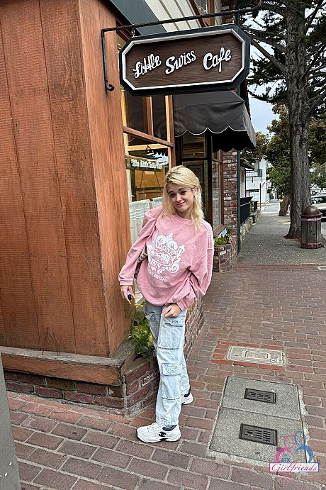 ATK Girlfriends featuring Nicole Nichols Hot Pictures - Image 2 of 21  in Pussy category   featuring Nicole Nichols 