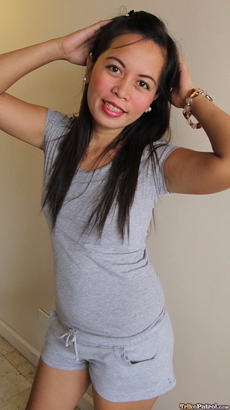 Chinese babe Mercy Elad shows off her gigantic ass & her shaved twat - Image 7 of 21  in Teen category   featuring Mercy Elad 