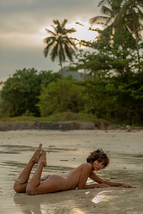 Glamorous Thai babe Rosah removes her swimsuit and poses undressed on the beach - Image 20 of 21  in Outdoor category   featuring Rosah 