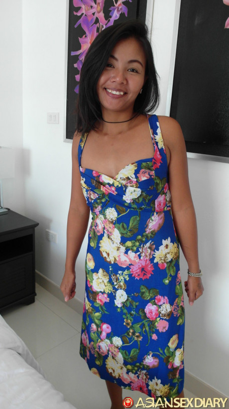 Asian babe with a big ass Sa gives a hot oral sex & likes some POV doggystyle sex - #1143905