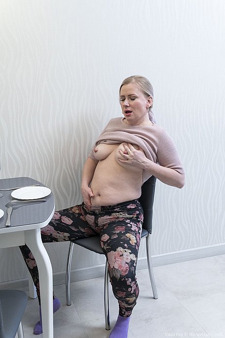 Older housewife Vikki Fox shows her curvy body & masturbates at the table - Image 5 of 20  in Amateur category   featuring Vikki Fox 