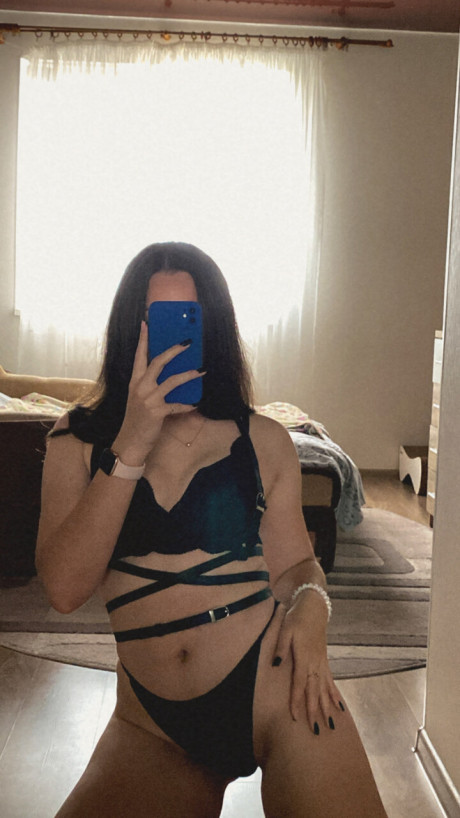 OnlyFans Leila Lws performed by Leila Lws Porn Pics - #1467007