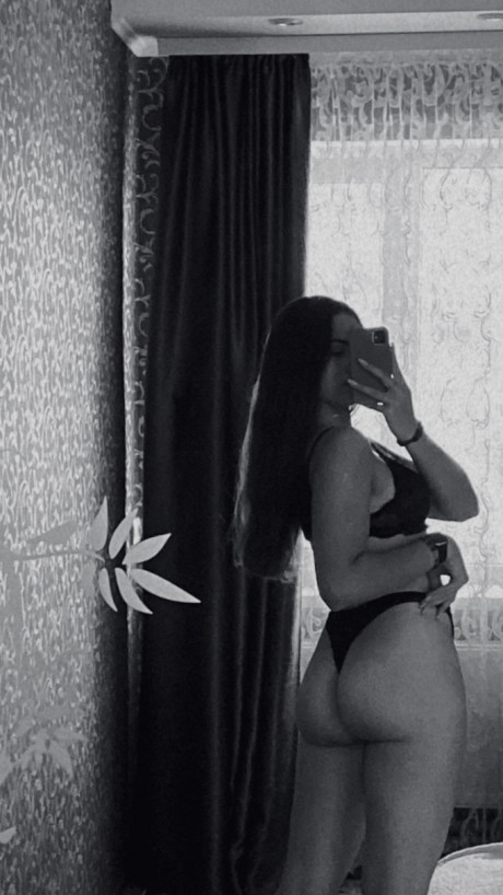 OnlyFans Leila Lws performed by Leila Lws Porn Pics - #1467013