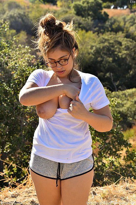 Natural nerd Ella Knox unleashes her giant natural boobs in nature and poses - Image 5 of 20  in Outdoor category   featuring Ella Knox