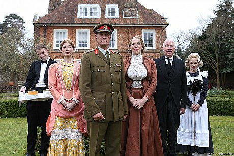 Horny MILF skank chick Rebecca More and maid Loulou share butler's long cock - Gallery #40808