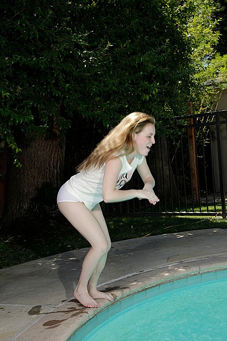 Ravishing amateur young Jessie Parker shows her holes before going for a swim - Image 2 of 19  in Outdoor category   featuring Jessie Parker 