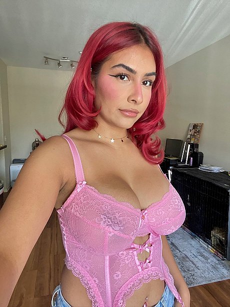 Lovely babe Angel shows her beautiful monstrous boobs & her shaved twat - Image 10 of 20  in Amateur category   featuring Angel