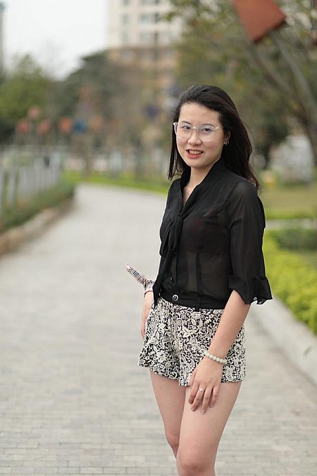 Barefoot oriental babe flaunts her pretty legs outdoors wearing a miniskirt - Image 15 of 21  in Outdoor category  