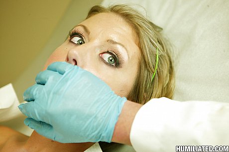 MILF babe Velicity Von comes to a gyno to meet plenty of BDSM toys - Image 16 of 16  in Big Clit category   featuring Velicity Von 