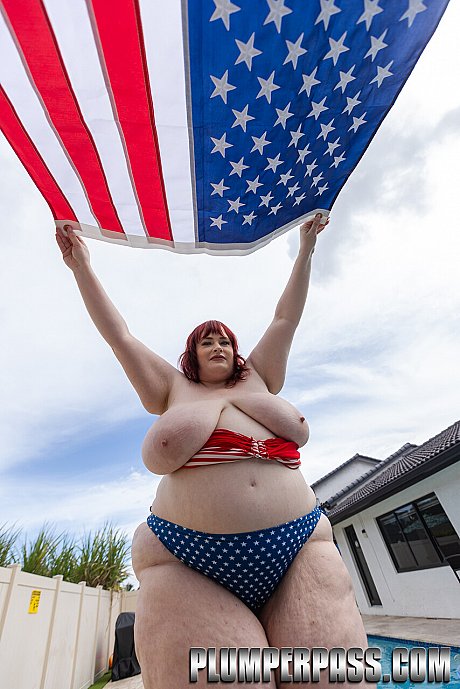 Plumper Pass starring Asstyn Martyn nude Photos - Image 7 of 10  in Outdoor category   featuring Asstyn Martyn 