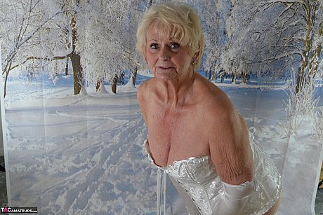 Blondie grandma Sparkle goes topless in white stockings and long gloves - Image 8 of 16  in High Heels category   featuring Sparkle 