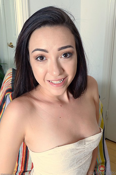 Brunette honey Kiley Jay unveils her round huge booty and plays with her muff - Gallery #17517