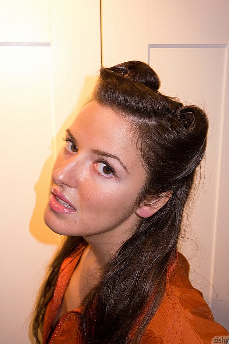 Tall babe Coco Rose flaunting her small butt & long legs without panties - Image 9 of 11  in Babe category   featuring Coco Rose 