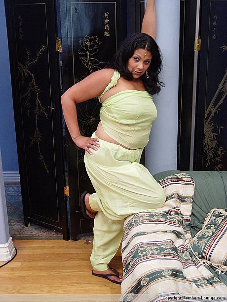 Indian plumper uncovers her natural boobies before showing her thong adorned booty - Image 2 of 21  in Ass category  