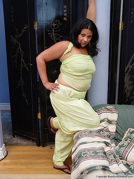 Indian plumper uncovers her natural boobies before showing her thong adorned booty - Image 3 of 21  in Ass category  
