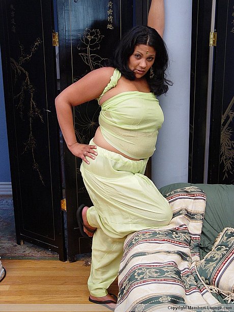 Indian plumper uncovers her natural boobies before showing her thong adorned booty - Image 5 of 21  in Ass category  