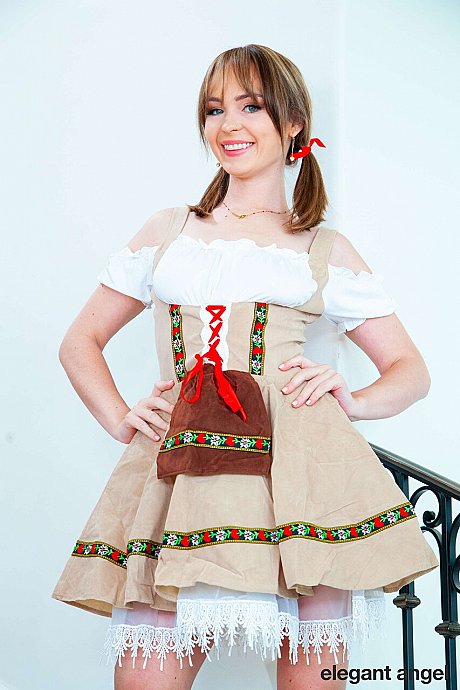 Elegant Angel performed by Charlie Valentine, Cubbi Thompson Sex Gallery - Image 1 of 21  in MILF category   featuring Ivy Ireland, Lilly Bell, Charlie Valentine, Cubbi Thompson 