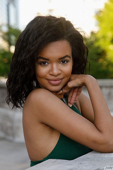 Ebony sweety Dee Richards posing in her pretty tight dress and butt undressed - Image 3 of 12  in Outdoor category   featuring Kelsey, Dee Richards 
