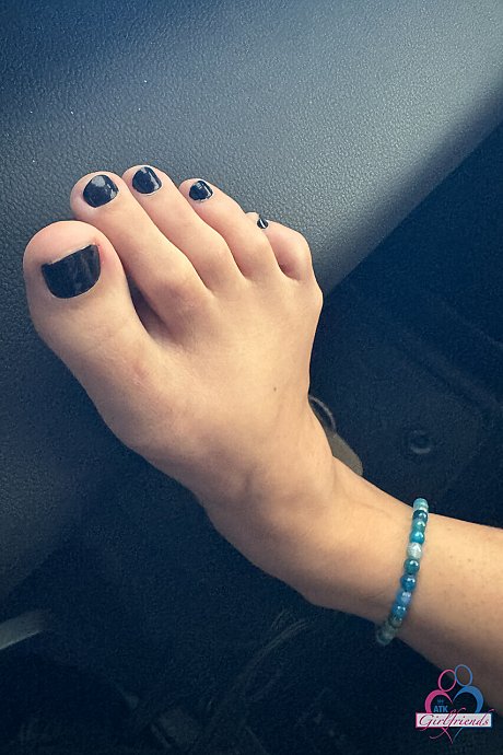 ATK Girlfriends XXX Porn Pics - Image 16 of 21  in Big Clit category  