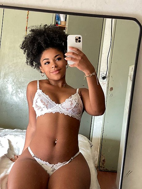 OnlyFans Paola Axo featuring Paola Axo Hot Porn - Image 9 of 21  in Ass category   featuring Paola Axo 