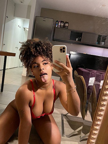 OnlyFans Paola Axo featuring Paola Axo Hot Porn - Image 10 of 21  in Ass category   featuring Paola Axo 