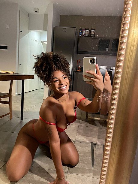 OnlyFans Paola Axo featuring Paola Axo Hot Porn - Image 19 of 21  in Ass category   featuring Paola Axo 