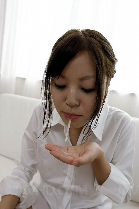 Barefoot Japanese whore GF lady Sara spits out jizz after swallowing a small cock - Image 15 of 16  in Legs category   featuring Sara 