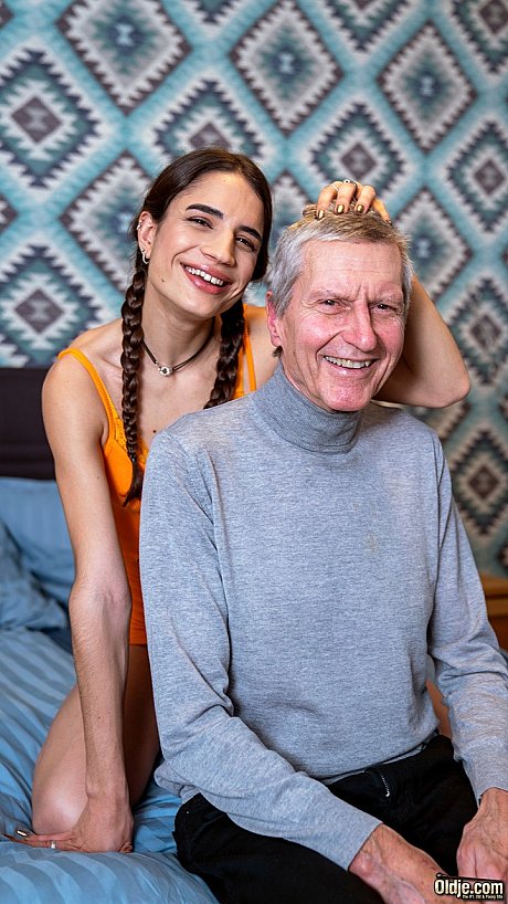 Petite teenie Candie Luciani makes an mature man boy dude eat her snatch after having sex - Image 4 of 20  in Hardcore category   featuring Candie Luciani 